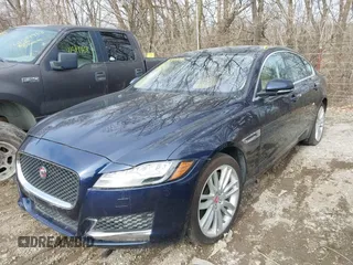 2018 Jaguar XF with VIN SAJBE4EV5JCY56577, listed as a IAAI auction lot 41914319 with 90,307 mi miles and . Bid and sale history available at DreamBid. Image 2.