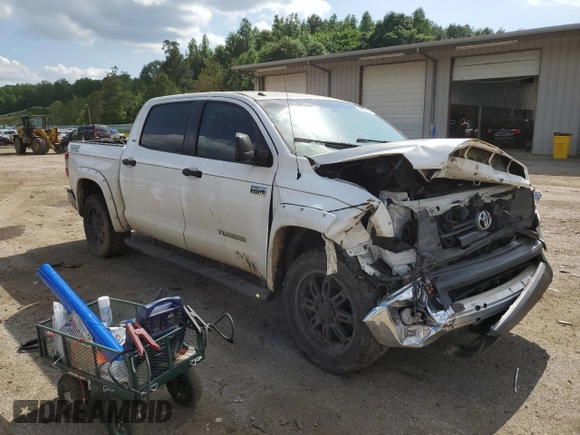 2015 Toyota Tundra 4WD Truck SR5 with VIN 5TFDW5F16FX417913, listed as a Copart auction lot 53670524 with 104,439 mi miles. Bid and sale history available at carsss.com. Image 4.