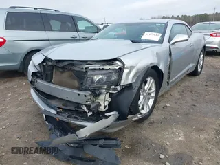 2014 Chevrolet Camaro LT z VIN 2G1FB1E31E9300486, wystawiony jako IAAI lot #41475152 z przebiegiem 117 111 mil mil oraz . Historia ofert i sprzedaży dostępna na DreamBid. Obrazek 6.