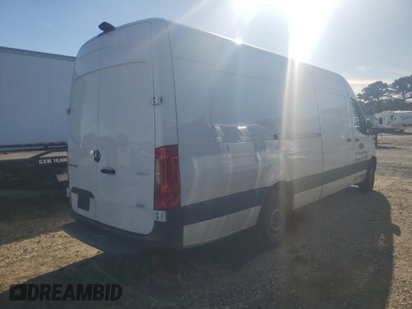 2022 Mercedes-Benz Sprinter with VIN W1Y4EDHY9NT107571, listed as a Copart auction lot 49267305 with 40,059 mi miles and Salvage Title. Bid and sale history available at DreamBid. Image 3.