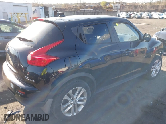 2011 Nissan Juke SL with VIN JN8AF5MV6BT020992, listed as a IAAI auction lot 42061359 with 77,242 mi miles. Bid and sale history available at carsss.com. Image 4.