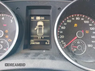 2012 Volkswagen GTI w/Conv & Sunroof z VIN WVWEV7AJ1CW261100, wystawiony jako IAAI lot #42398260 z przebiegiem 206 160 mil mil oraz . Historia ofert i sprzedaży dostępna na DreamBid. Obrazek 7.