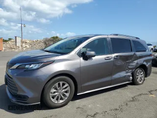 2022 Toyota Sienna LE with VIN 5TDKRKEC4NS101964, listed as a Copart auction lot 48391695 with 107,793 mi miles and Salvage title. Bid and sale history available at DreamBid. Image 1.
