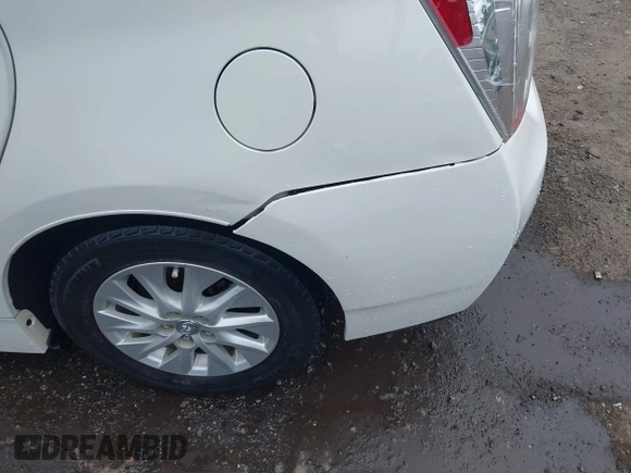 2014 Toyota Prius with VIN JTDKN3DP6E3055058, listed as a IAAI auction lot 42233555 with 133,718 mi miles and . Bid and sale history available at DreamBid. Image 17.