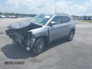 2020 Jeep Compass Altitude z VIN 3C4NJCBB1LT234979, wystawiony jako IAAI lot #41872466 z przebiegiem 37 827 mil mil oraz . Historia ofert i sprzedaży dostępna na DreamBid. Obrazek 2.