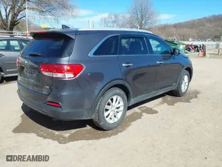 2017 Kia Sorento LX with VIN 5XYPGDA32HG258178, listed as a IAAI auction lot 41805367 with 103,895 mi miles. Bid and sale history available at carsss.com. Image 4.