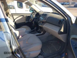 2009 Toyota RAV4 Ltd with VIN JTMBK31V095083931, listed as a IAAI auction lot 41767173 with 310,556 mi miles. Bid and sale history available at carsss.com. Image 5.