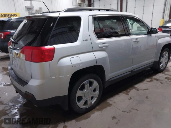 2015 GMC Terrain SLT with VIN 2GKFLXE36F6230630, listed as a IAAI auction lot 41190895 with 124,143 mi miles and . Bid and sale history available at carsss.com. Image 4.