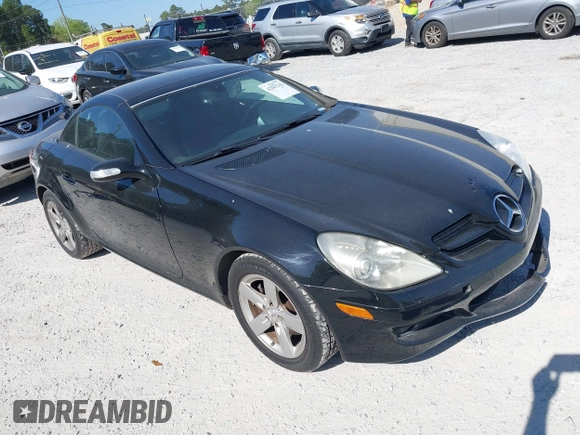 2007 Mercedes-Benz SLK 280 with VIN WDBWK54F37F142526, listed as a IAAI auction lot 42043242 with 128,143 mi miles and . Bid and sale history available at DreamBid. Image 1.