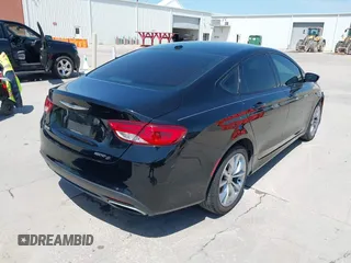 2015 Chrysler 200 S with VIN 1C3CCCBB0FN554918, listed as a IAAI auction lot 42008236 with 88,130 mi miles. Bid and sale history available at carsss.com. Image 4.