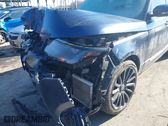2020 Land Rover Range Rover Autobiography с VIN SALGV5SE5LA401539, выставлен на аукционе IAAI как лот 41394368 с пробегом 35 631 миль миль и . История ставок и продаж доступна на DreamBid. Изображение 18.