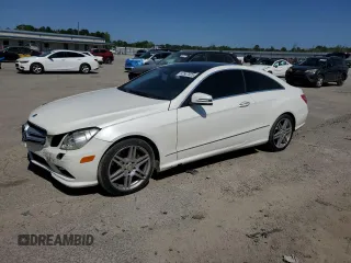 2010 Mercedes-Benz E 550 with VIN WDDKJ7CB5AF031213, listed as a Copart auction lot 52567625 with 126,622 mi miles and Salvage title. Bid and sale history available at DreamBid. Image 1.