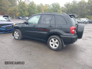 2005 Toyota RAV4 with VIN JTEHD20V550047767, listed as a IAAI auction lot 40388030 with 167,988 mi miles. Bid and sale history available at carsss.com. Image 3.