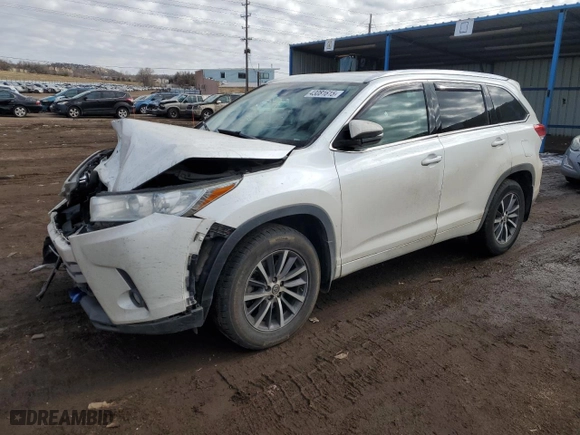 2017 Toyota Highlander XLE with VIN 5TDJZRFH7HS367692, listed as a Copart auction lot 43081615 with 0 mi miles and Salvage Title. Bid and sale history available at carsss.com. Image 1.