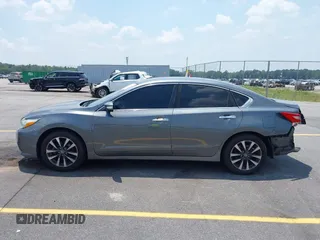 2017 Nissan Altima S with VIN 1N4AL3AP4HC168958, listed as a IAAI auction lot 42535346 with 211,853 mi miles and . Bid and sale history available at DreamBid. Image 15.