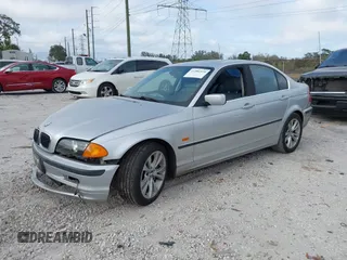 2001 BMW 3 Series 330i with VIN WBAAV53471F167498, listed as a IAAI auction lot 41586979 with 171,825 mi miles. Bid and sale history available at carsss.com. Image 17.