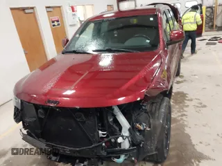 2022 Jeep Grand Cherokee Laredo X z VIN 1C4RJFAGXNC117898, wystawiony jako IAAI lot #41662006 z przebiegiem 64 546 mil mil oraz . Historia ofert i sprzedaży dostępna na DreamBid. Obrazek 13.