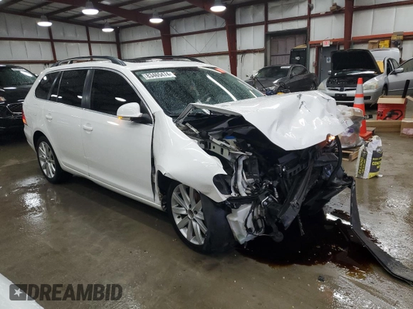 2010 Volkswagen Jetta SE with VIN 3VWTX7AJ8AM685028, listed as a Copart auction lot 83465474 with 99,943 mi miles and Salvage title. Bid and sale history available at DreamBid. Image 4.