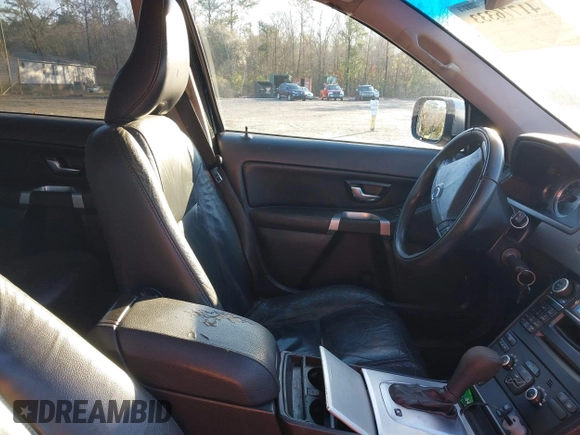 2013 Volvo XC90 Premier Plus z VIN YV4952CY6D1661471, wystawiony jako IAAI lot #41776333 z przebiegiem 264 937 mil mil oraz . Historia ofert i sprzedaży dostępna na DreamBid. Obrazek 5.