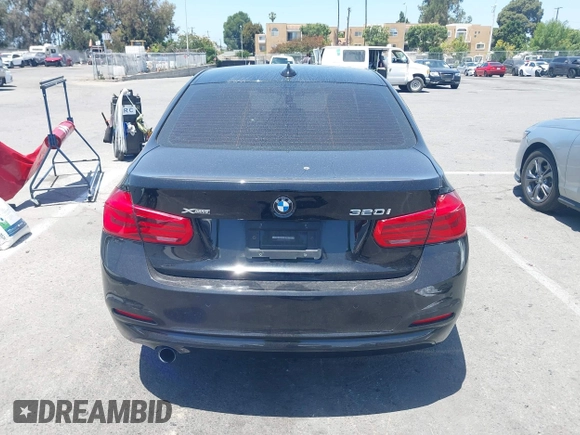 2016 BMW 3 Series 320i xDrive z VIN WBA8E5G55GNT94401, wystawiony jako IAAI lot #42544549 z przebiegiem 79 318 mil mil oraz . Historia ofert i sprzedaży dostępna na DreamBid. Obrazek 16.