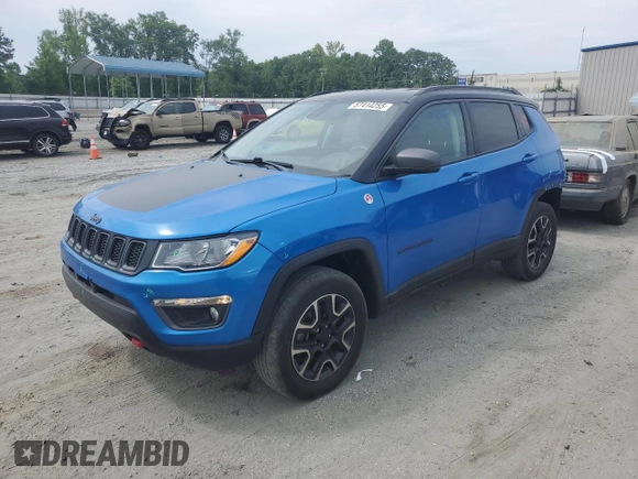 2020 Jeep Compass Trailhawk z VIN 3C4NJDDB7LT221575, wystawiony jako Copart lot #57414255 z przebiegiem 69 159 mil mil oraz Szkoda całkowita • Salvage title. Historia ofert i sprzedaży dostępna na DreamBid. Obrazek 1.