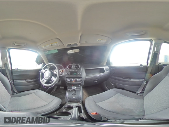 2015 Jeep Patriot Altitude z VIN 1C4NJRBBXFD425829, wystawiony jako Copart lot #56540355 z przebiegiem 98 752 mil mil oraz Szkoda całkowita • Salvage title. Historia ofert i sprzedaży dostępna na DreamBid. Obrazek 15.