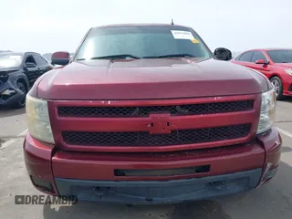 2009 Chevrolet Silverado 1500 with VIN 1GCEC39Y49Z189445, listed as a IAAI auction lot 41933868 with 209,596 mi miles and . Bid and sale history available at DreamBid. Image 12.