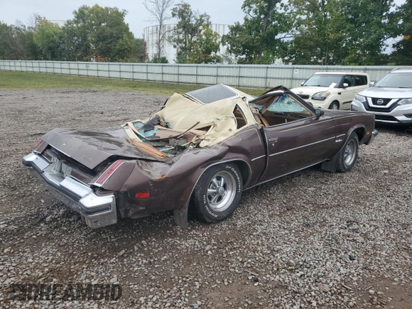 1977 Oldsmobile Cutlass z VIN 3J57R7M186772, wystawiony jako Copart lot #70648914 z przebiegiem 43 326 mil mil oraz Szkoda całkowita • Salvage title. Historia ofert i sprzedaży dostępna na DreamBid. Obrazek 3.
