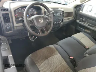 2012 Ram 1500 Tradesman z VIN 3C6JD7DT4CG110093, wystawiony jako Copart lot #53642215 z przebiegiem 110 996 mil mil oraz Szkoda całkowita • Salvage title. Historia ofert i sprzedaży dostępna na DreamBid. Obrazek 8.