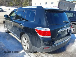 2012 Toyota Highlander Limited with VIN 5TDDK3EH7CS094665, listed as a IAAI auction lot 41580151 with 225,032 mi miles. Bid and sale history available at carsss.com. Image 3.