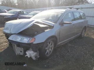 2010 Volvo V70 with VIN YV1960BW5A1136878, listed as a Copart auction lot 41993185 with Not Provided miles and Salvage Title. Bid and sale history available at DreamBid. Image 1.