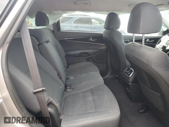 2019 Kia Sorento LX with VIN 5XYPG4A33KG509006, listed as a Copart auction lot 52101645 with 0 mi miles and Non Repairable. Bid and sale history available at carsss.com. Image 11.