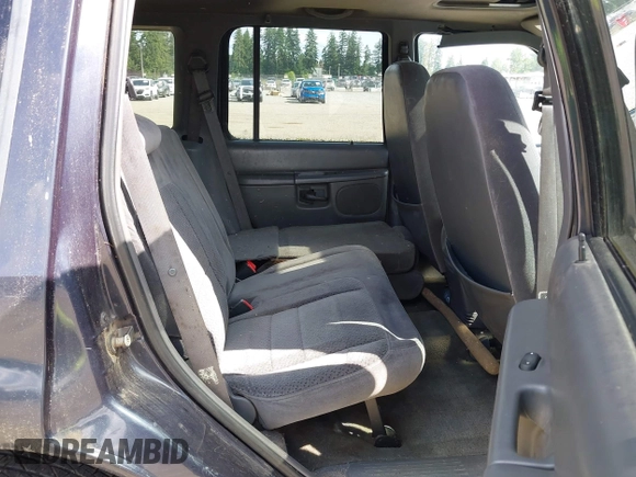 2001 Mercury Mountaineer with VIN 4M2ZU86P21UJ09305, listed as a IAAI auction lot 42527810 with 181,147 mi miles and . Bid and sale history available at DreamBid. Image 8.