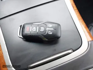 2016 Lincoln MKX Reserve with VIN 2LMTJ8LP1GBL73400, listed as a IAAI auction lot 41534957 with 192,245 mi miles. Bid and sale history available at carsss.com. Image 11.
