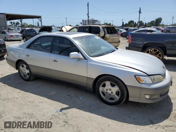 2000 Lexus ES 300 with VIN JT8BF28G9Y5100812, listed as a Copart auction lot 56790365 with 161,518 mi miles and Salvage title. Bid and sale history available at DreamBid. Image 4.