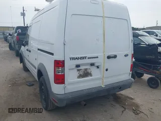 2010 Ford Transit Connect XL z VIN NM0LS7AN1AT027098, wystawiony jako IAAI lot #41740154 z przebiegiem 217 827 mil mil oraz . Historia ofert i sprzedaży dostępna na DreamBid. Obrazek 3.