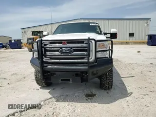 2015 Ford F-250 Lariat z VIN 1FT7W2BT5FED51952, wystawiony jako Copart lot #57121025 z przebiegiem 174 811 mil mil oraz Szkoda całkowita • Salvage title. Historia ofert i sprzedaży dostępna na DreamBid. Obrazek 14.
