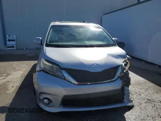 2017 Toyota Sienna SE with VIN 5TDXZ3DC0HS818945, listed as a Copart auction lot 49967775 with 103,571 mi miles and Salvage Title. Bid and sale history available at carsss.com. Image 5.
