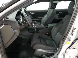 2023 Polestar 2 z VIN YSMEG3KA6PL133061, wystawiony jako Copart lot #56225035 z przebiegiem Nie podano mil oraz Szkoda całkowita • Salvage title. Historia ofert i sprzedaży dostępna na DreamBid. Obrazek 7.