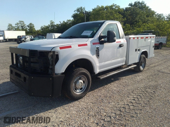 2017 Ford Super Duty F-250 SRW XLT with VIN 1FTBF2BT9HEC33223, listed as a IAAI auction lot 41980301 with 338,522 mi miles. Bid and sale history available at carsss.com. Image 17.