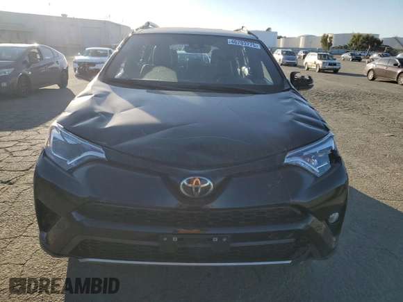 2018 Toyota RAV4 SE with VIN 2T3JFREVXJW767444, listed as a Copart auction lot 46703775 with 111,179 mi miles and Non repairable. Bid and sale history available at DreamBid. Image 5.