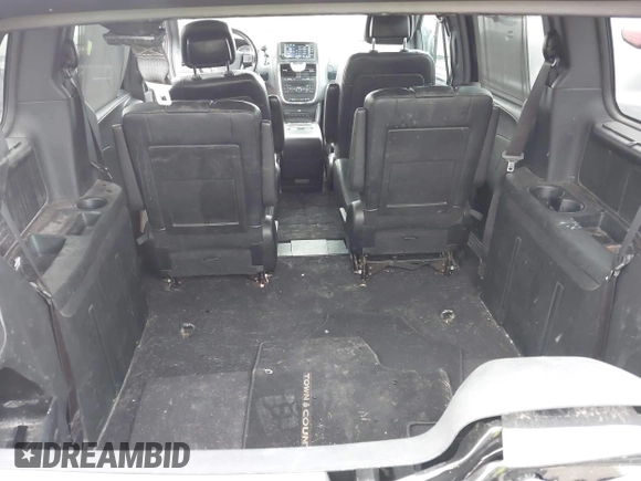 2015 Chrysler Town & Country S with VIN 2C4RC1HG6FR674254, listed as a IAAI auction lot 41199889 with 132,598 mi miles and . Bid and sale history available at DreamBid. Image 18.