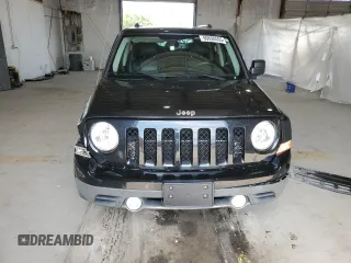 2016 Jeep Patriot Latitude z VIN 1C4NJRFB1GD799628, wystawiony jako Copart lot #60690555 z przebiegiem 43 021 mil mil oraz Szkoda całkowita • Salvage title. Historia ofert i sprzedaży dostępna na DreamBid. Obrazek 5.