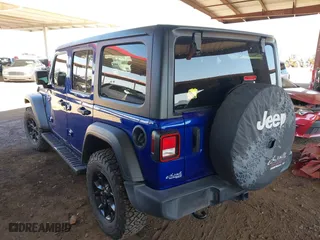 2020 Jeep Wrangler Unlimited Sport Altitude with VIN 1C4HJXDG9LW325327, listed as a IAAI auction lot 41865827 with 39,174 mi miles. Bid and sale history available at carsss.com. Image 3.