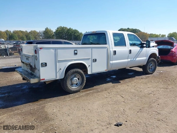 2015 Ford Super Duty F-250 SRW Lariat with VIN 1FT7W2B63FEC16902, listed as a IAAI auction lot 40648072 with 256,769 mi miles. Bid and sale history available at carsss.com. Image 4.