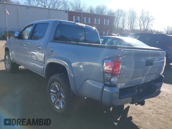 2018 Toyota Tacoma SR with VIN 3TMGZ5AN7JM165084, listed as a IAAI auction lot 41620305 with 21,010 mi miles. Bid and sale history available at carsss.com. Image 3.