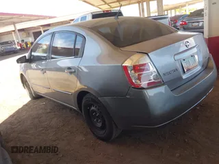 2008 Nissan Sentra S z VIN 3N1AB61E58L611929, wystawiony jako IAAI lot #42025636 z przebiegiem 193 438 mil mil oraz . Historia ofert i sprzedaży dostępna na DreamBid. Obrazek 3.