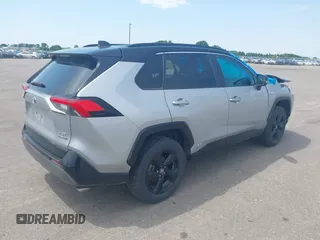 2020 Toyota RAV4 Hybrid XSE с VIN 2T3EWRFV8LW049670, выставлен на аукционе IAAI как лот 42432158 с пробегом 144 118 миль миль и . История ставок и продаж доступна на DreamBid. Изображение 4.