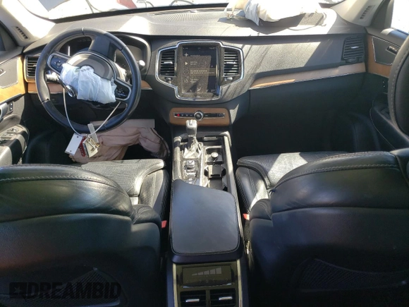 2018 Volvo XC90 Inscription z VIN YV4A22PL1J1211033, wystawiony jako Copart lot #42179635 z przebiegiem 144 904 mil mil oraz Szkoda całkowita • Salvage title. Historia ofert i sprzedaży dostępna na DreamBid. Obrazek 8.