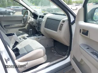 2008 Ford Escape Hybrid with VIN 1FMCU59H38KC38282, listed as a IAAI auction lot 42136889 with 233,123 mi miles. Bid and sale history available at carsss.com. Image 5.